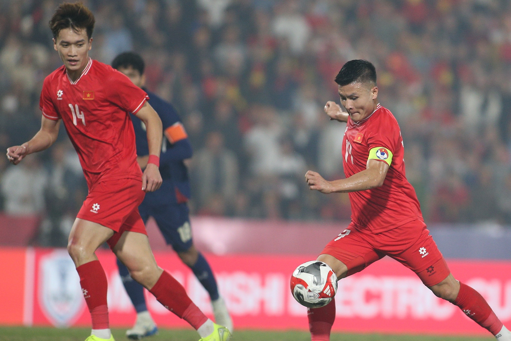 Đội tuyển Việt Nam chuẩn bị tái đấu Thái Lan tại chung kết ASEAN Cup 2024, HLV Kim Sang Sik được kỳ vọng sẽ tạo bất ngờ về đội hình
