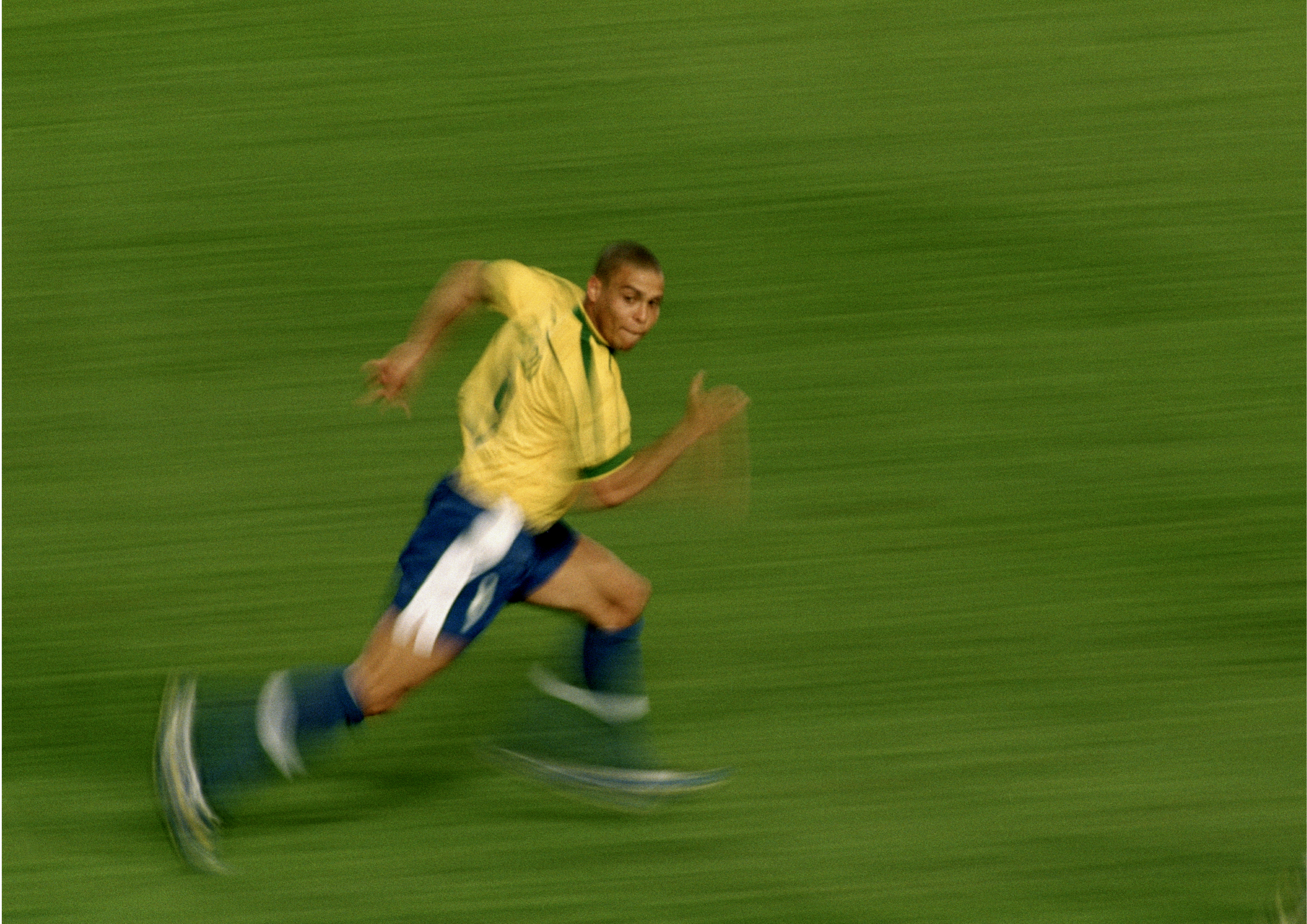 Ronaldo de Lima thi đấu tại World Cup 1998