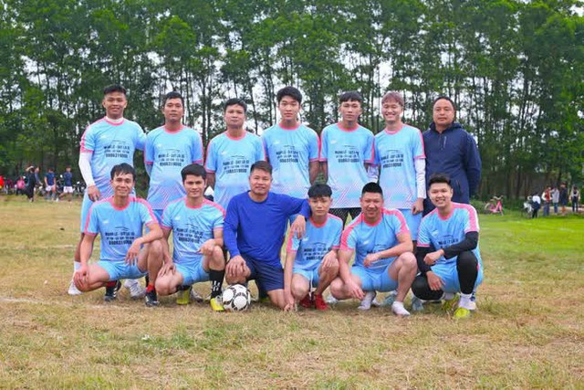 FC Đình chuẩn bị ra sân, tham gia vào lịch thi đấu bóng đá Việt Nam