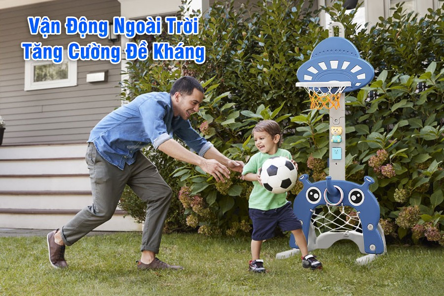 Gia đình cùng chơi bộ thể thao đa năng, khuyến khích vận động cho bé 6 tuổi