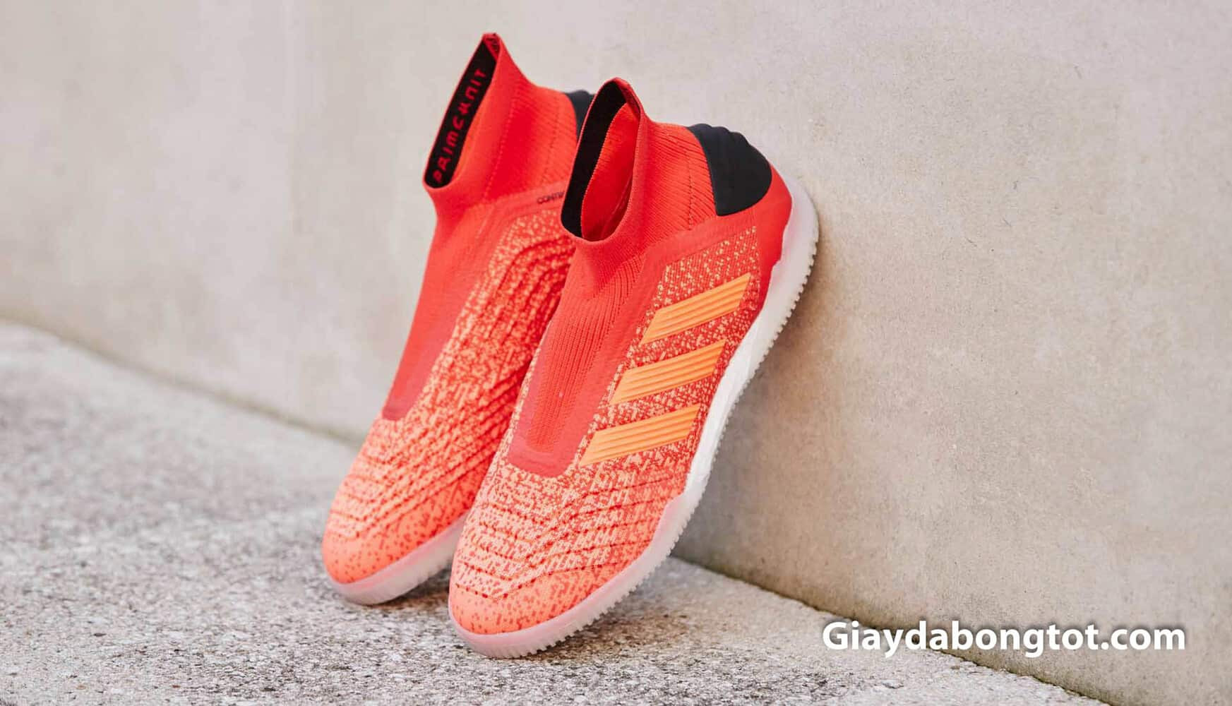 Giày bóng đá Adidas Predator cao cổ không dây TF, lựa chọn phong cách của Xuân Trường