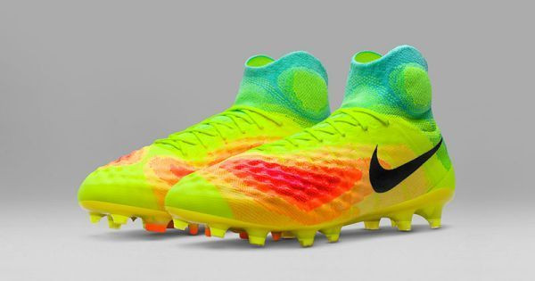 Giày bóng đá Nike Magista 2 Launch Colourway với họa tiết cầu vồng