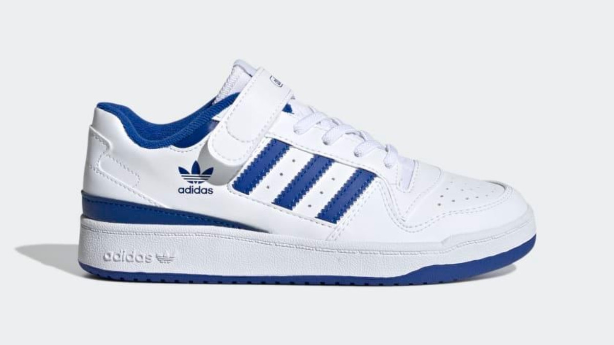 Giày bóng rổ Adidas Forum Low Kids màu trắng và xanh