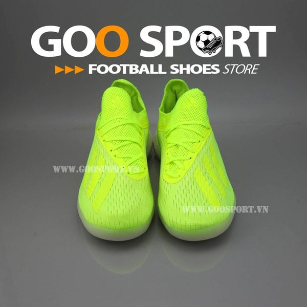 Giày đá bóng Adidas X Tango 18.1 màu cam, cận cảnh phần upper và mũi giày