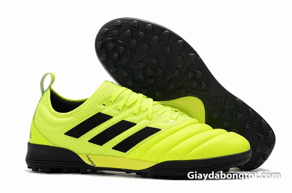 Giày đá bóng Fake Nike Adidas có chất lượng hoàn thiện cực kỳ tốt