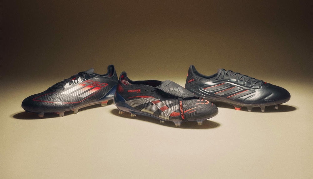 Giày đá bóng nhân tạo Adidas Predator Stealth Victory Pack đen đỏ