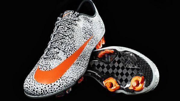 Giày đá bóng Nike Mercurial Superfly 2 CR Safari của CR7