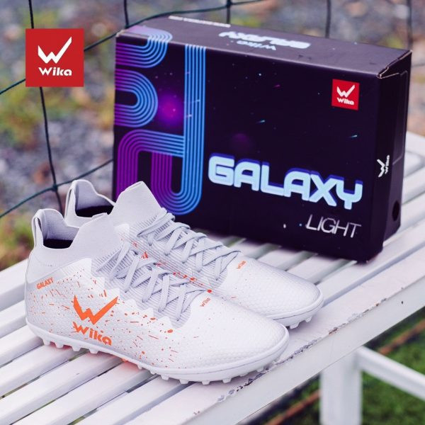 Giày đá bóng Wika Galaxy Light bạc