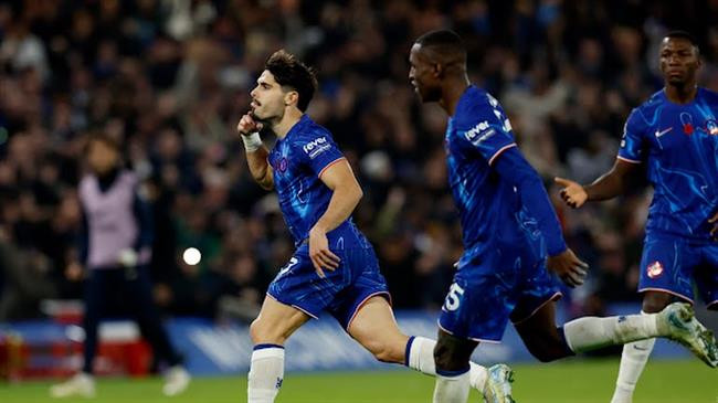 Hình ảnh đội Chelsea mừng bàn thắng, biểu tượng cho sức mạnh tấn công và hiệu quả của đội bóng trong nhận định bóng đá Chelsea hôm nay