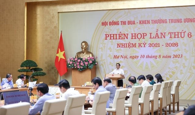 Hình ảnh minh họa các danh hiệu thi đua và hình thức khen thưởng theo quy định mới
