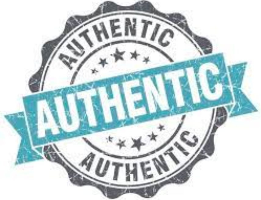 Hình ảnh minh họa sản phẩm áo authentic với nguồn gốc rõ ràng và chất lượng cao cấp