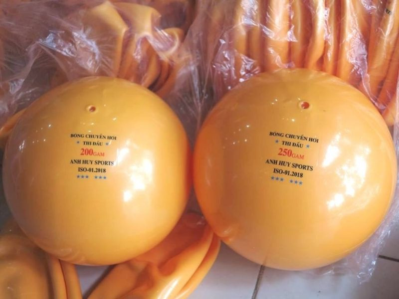 Hình dáng tròn đều của quả bóng chuyền hơi tiêu chuẩn