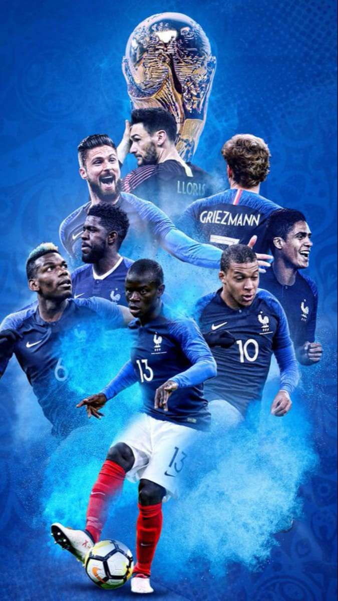 Hình nền cầu thủ bóng đá ấn tượng của Serge Gnabry với pha đi bóng lắt léo