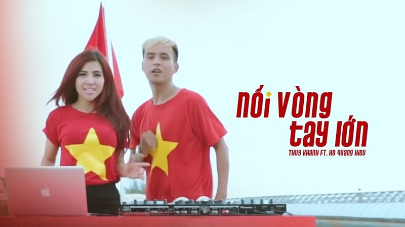 Hồ Quang Hiếu và Thúy Khanh trong Nối Vòng Tay Lớn, biểu tượng của sự đoàn kết trong thể thao và cộng đồng