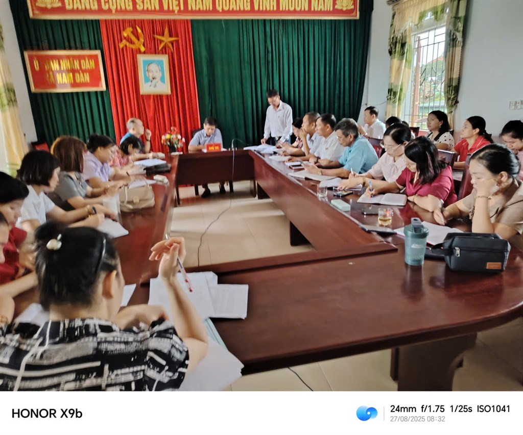 Hội nghị giao ban Khối Văn xã