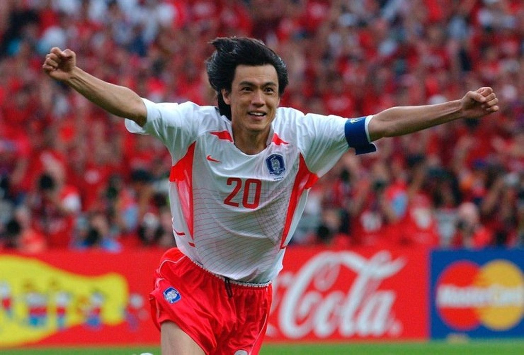 Hong Myung Bo: Huyền thoại Hàn Quốc trưởng thành từ bóng đá học đường
