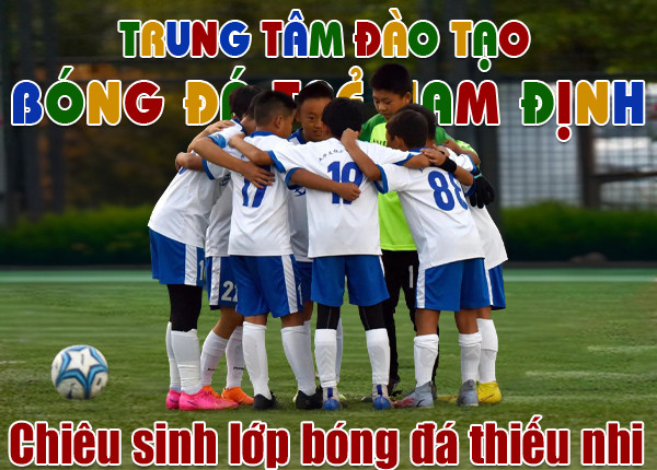Huấn luyện bóng đá thiếu nhi: Nền tảng phát triển kỹ năng xoạc bóng an toàn