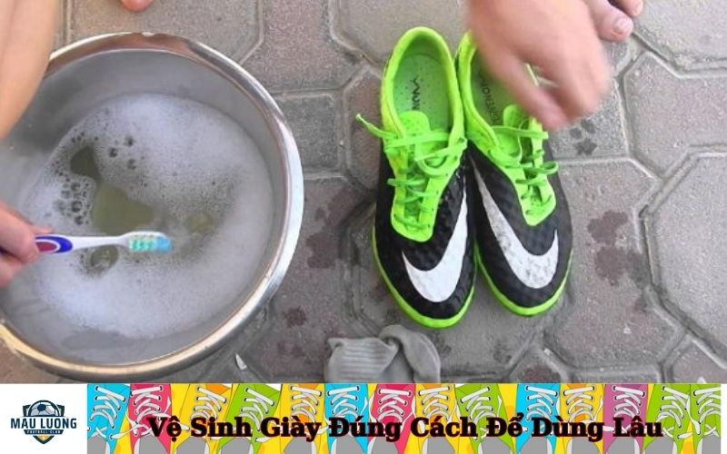 Hướng dẫn vệ sinh giày đá bóng trẻ em 9 tuổi đúng cách kéo dài tuổi thọ
