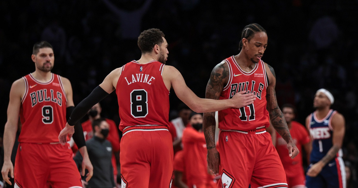 Huyền thoại Michael Jordan của Chicago Bulls với cú úp rổ kinh điển, hình ảnh gắn liền với đội bóng rổ vĩ đại