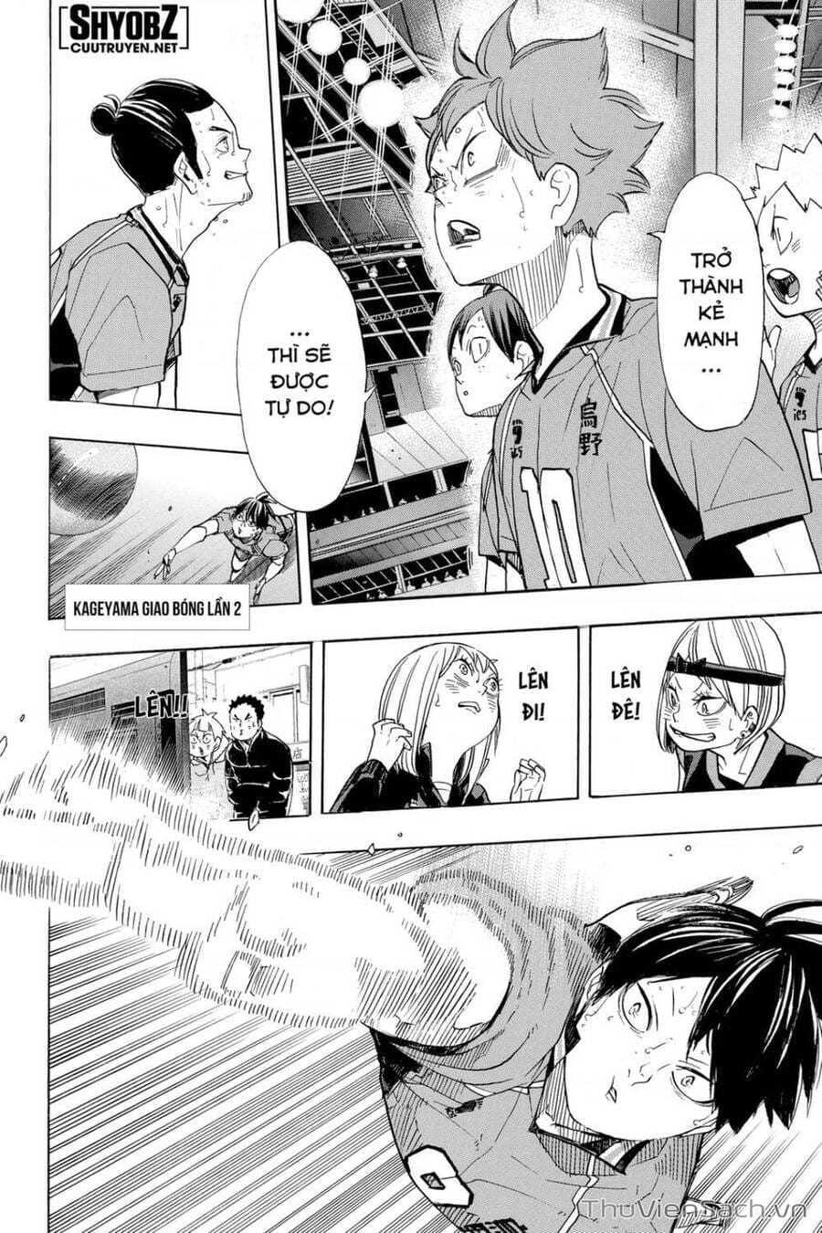 Kageyama Tobio tập trung thực hiện đường chuyền chính xác