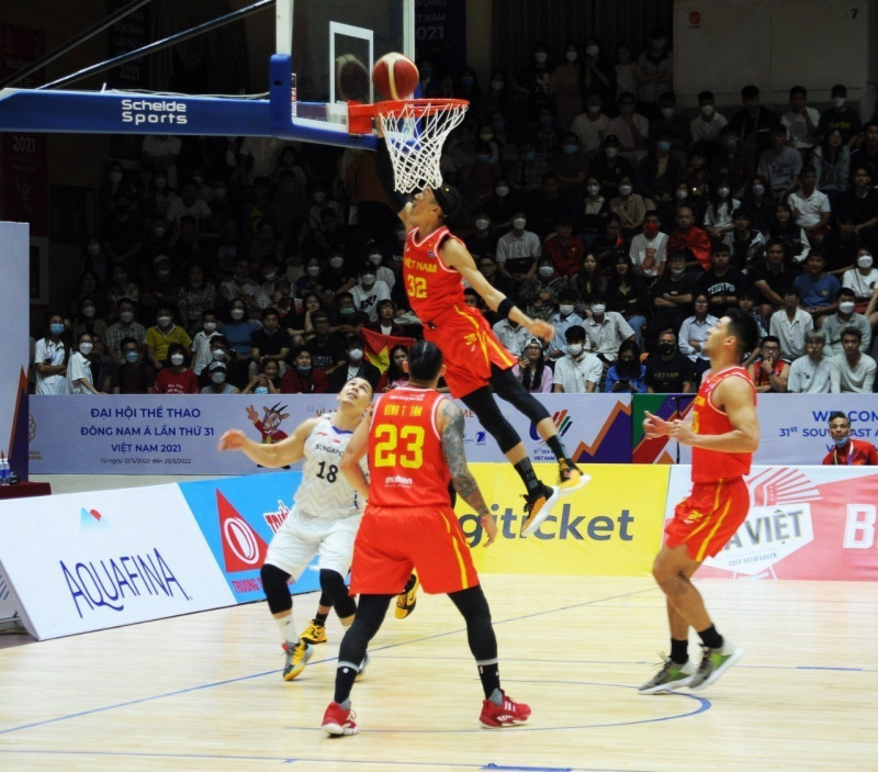 kết quả bóng rổ nam SEA Games 31 với pha ghi điểm của Đinh Thành Sang đội Việt Nam