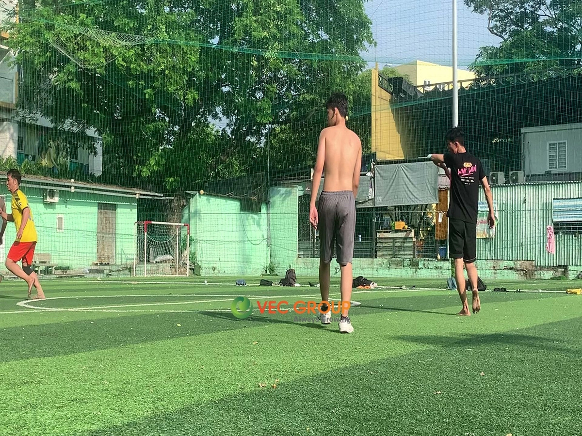 Khu vực sân bóng đá mini Phúc Yên nhìn từ trên cao