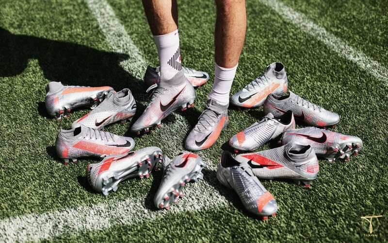 Khung cảnh bên trong Thethaovip, nơi trưng bày đa dạng các mẫu giày đá bóng adidas chính hãng.