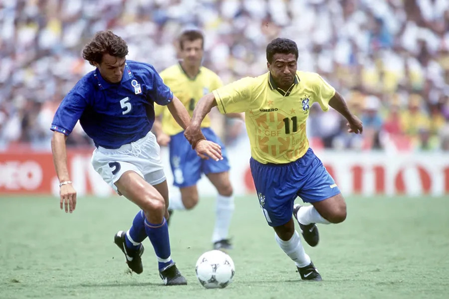 Kỷ lục về số phút thi đấu tại World Cup của Paolo Maldini đã bị Lionel Messi phá vỡ