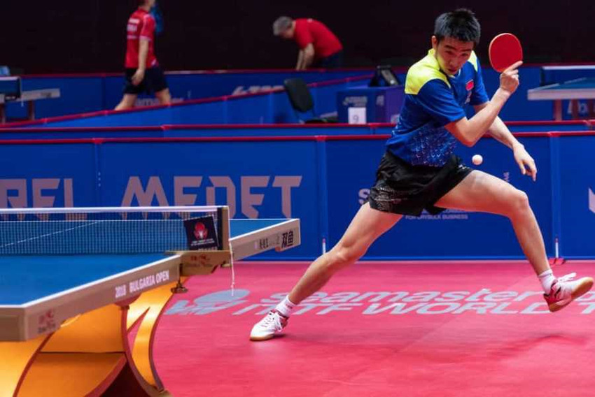 Kỹ thuật cắt bóng bàn trái tay hiệu quả với những quả bóng topspin từ đối thủ.