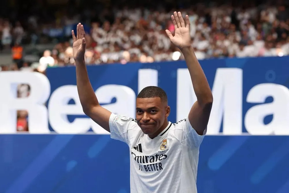 Kylian Mbappe, cầu thủ thu nhập cao dù giảm lương khi chuyển đến Real Madrid