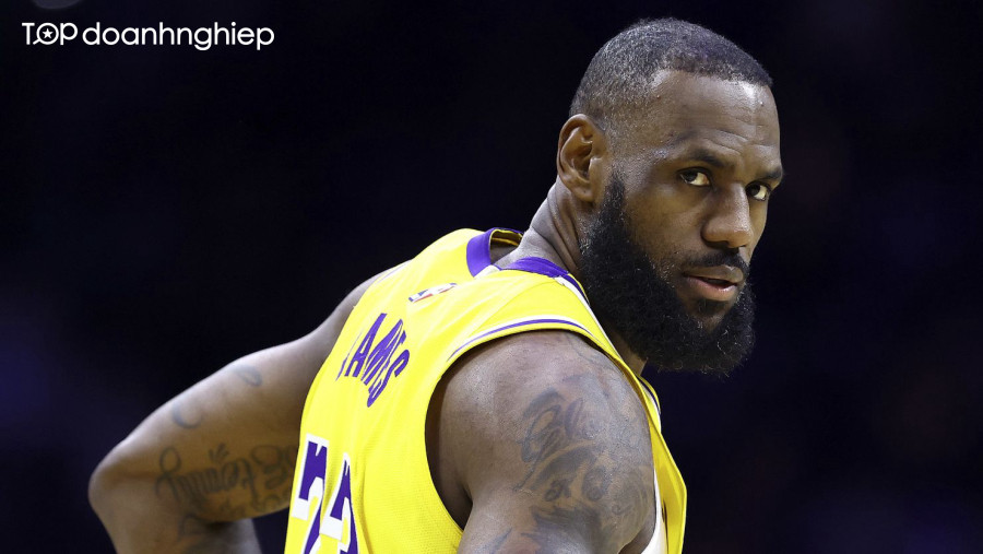 LeBron James, &quot;King James&quot; với tầm ảnh hưởng lớn trong làng cầu thủ bóng rổ giỏi nhất thế giới