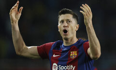 Cầu thủ Robert Lewandowski trong trận đấu