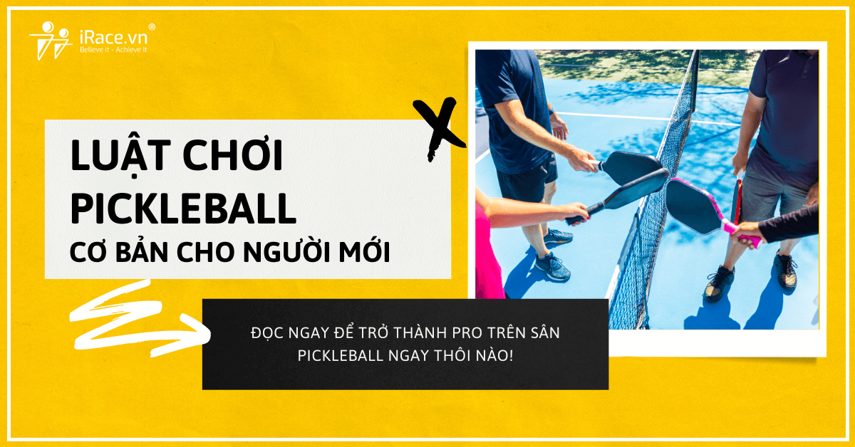 Người chơi thực hiện cú vô lê đúng luật trên sân Pickleball