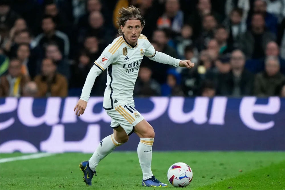 Luka Modrić, tiền vệ số 10 hiện đại của Croatia và Real Madrid