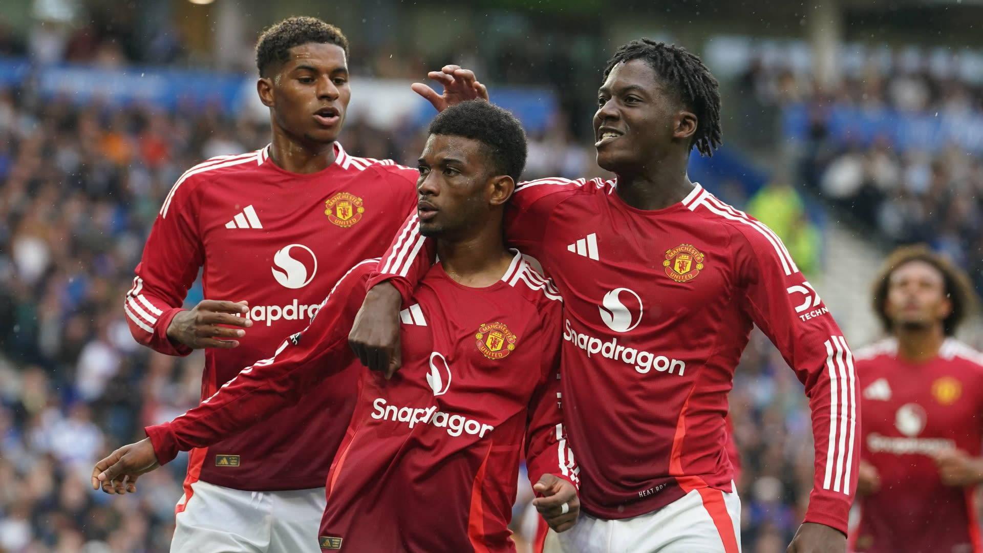 Manchester United thể hiện khát vọng vượt qua Real Madrid và tìm lại vị thế đỉnh cao.