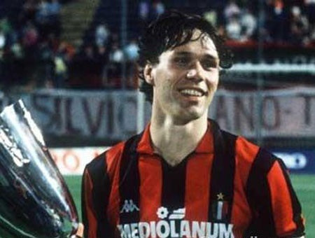 Marco van Basten, huyền thoại AC Milan, lập cú hat-trick nhanh nhất Serie A