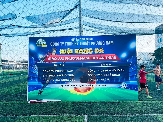 Mẫu backdrop giải bóng đá công ty Phương Nam phản ánh sự chuyên nghiệp của đơn vị