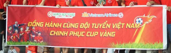 Mẫu băng rôn cổ vũ đá bóng đơn giản