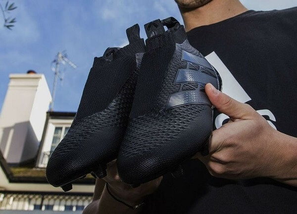 Mẫu giày đá bóng không dây Adidas ACE 16+ Purecontrol, biểu tượng của sự đổi mới