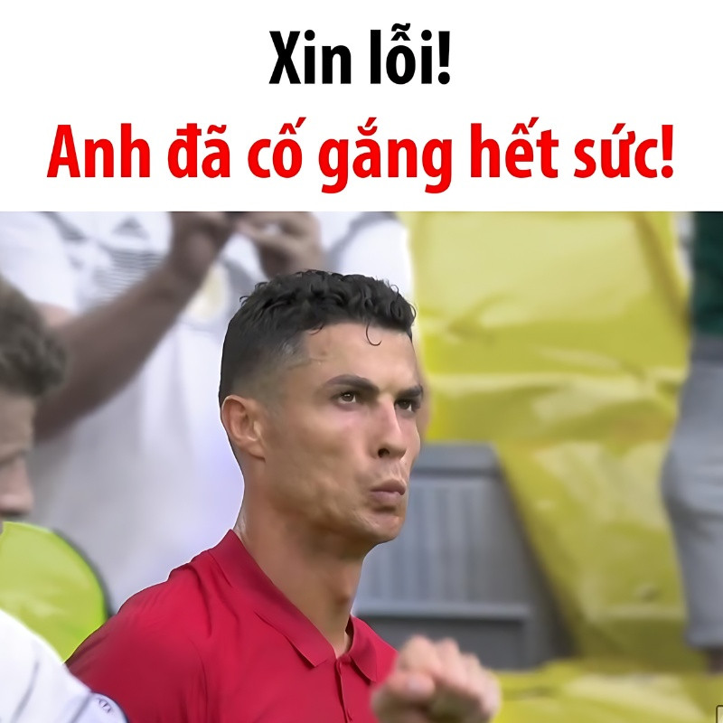Meme bóng đá của Ronaldo với biểu cảm ngạc nhiên