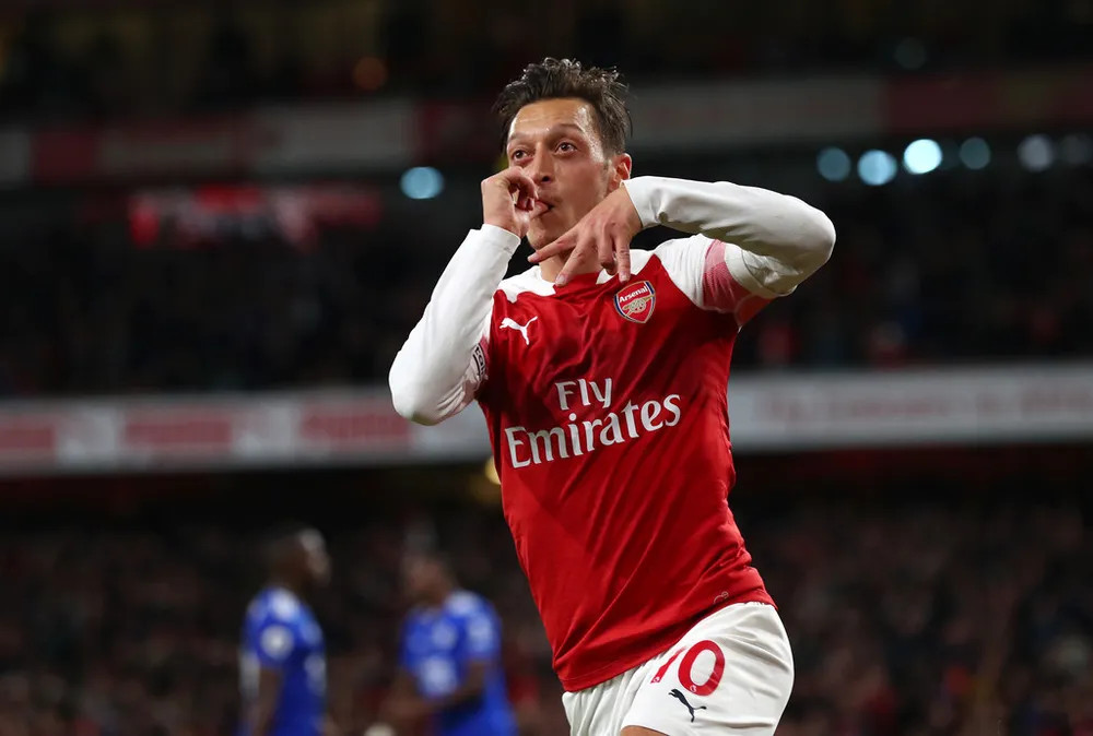 Mesut Ozil - cầu thủ nhiều kiến tạo nhất với nhãn quan chiến thuật độc đáo