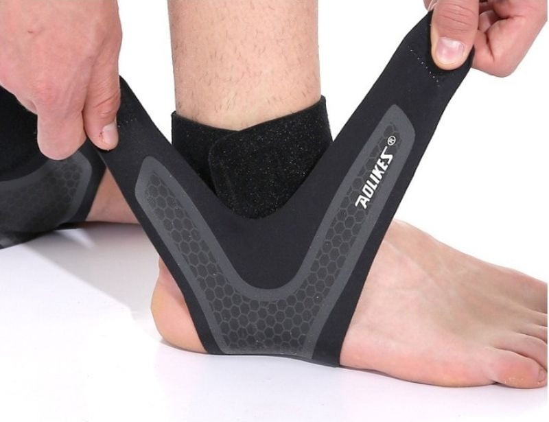 Miếng lót chân đá bóng giúp giảm chấn động và tăng thoải mái
