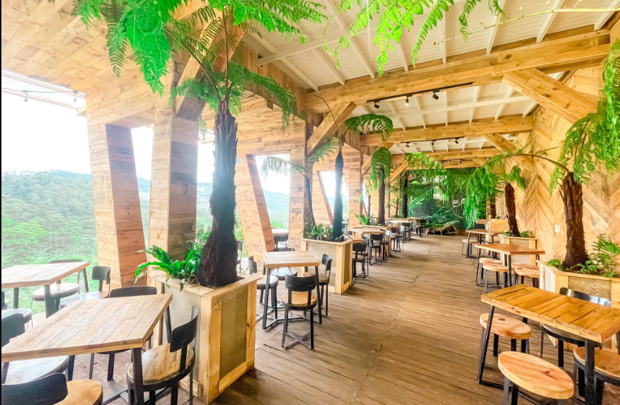 Mountain View Coffee, thưởng thức cafe xem bóng đá Đà Lạt với view toàn cảnh thành phố
