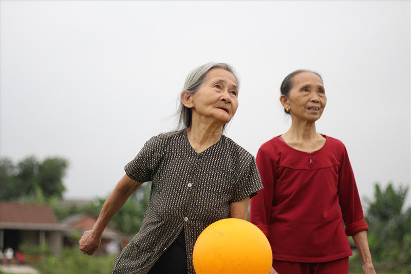 Nắm vững luật chơi và luyện tập thường xuyên là chìa khóa giúp hạn chế mắc các lỗi trong bóng chuyền hơi