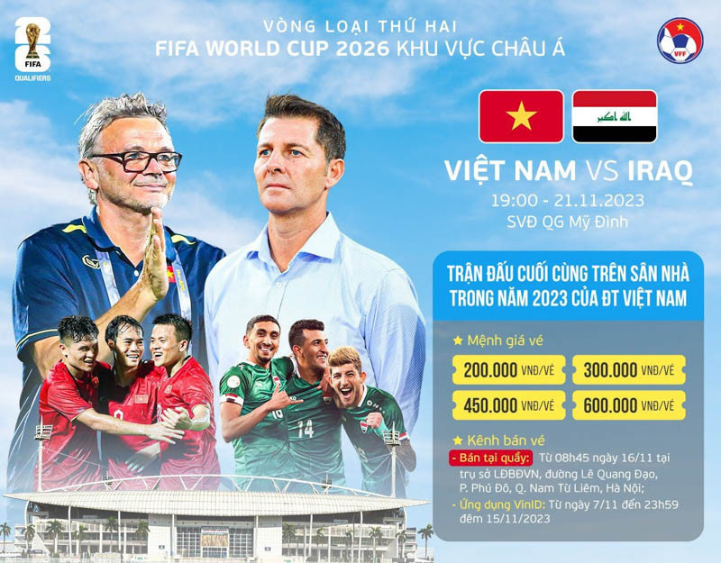 Người hâm mộ tìm hiểu thông tin về mua bán vé bóng đá qua ứng dụng di động.
