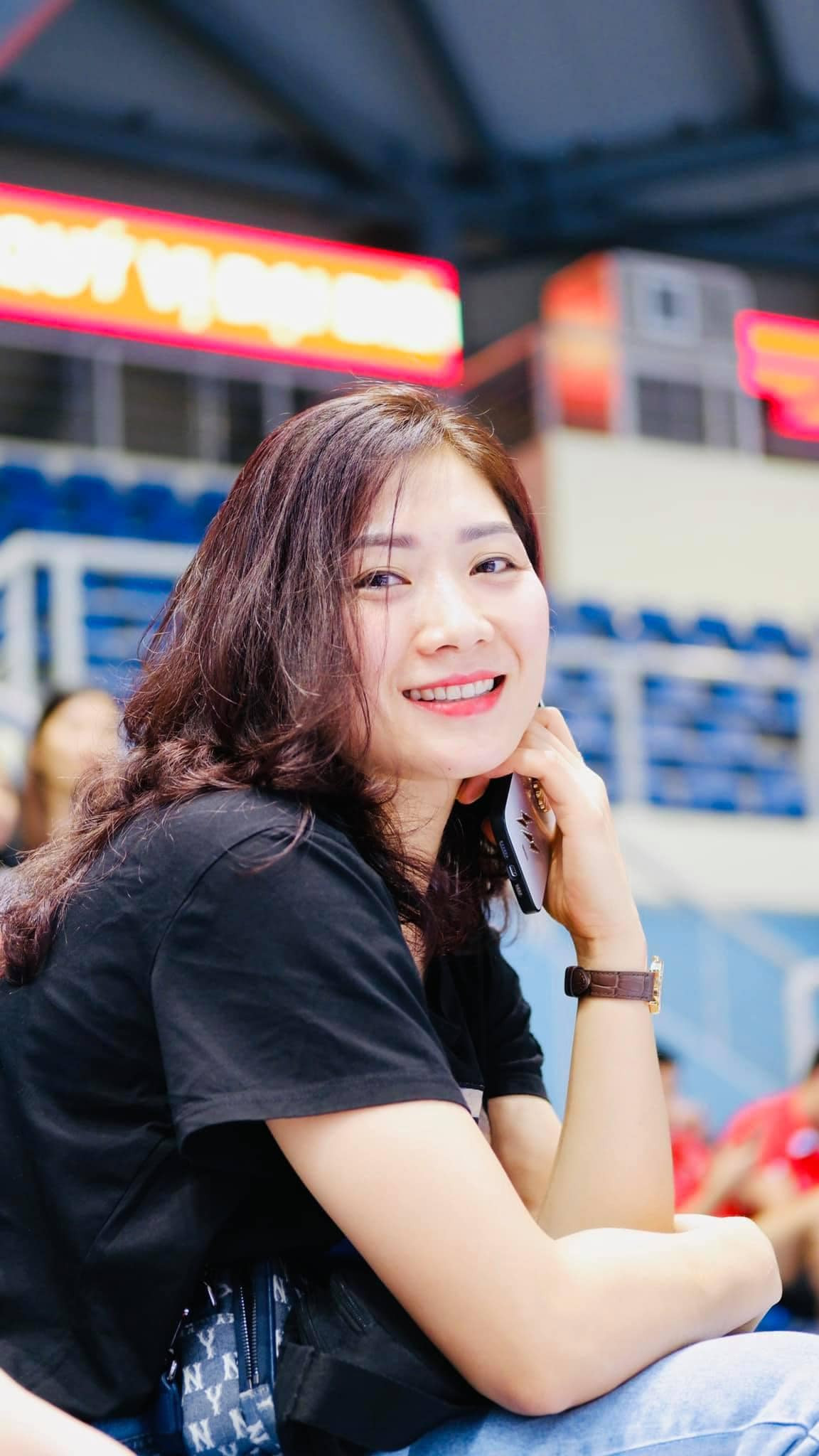 Phạm Thị Yến trong màu áo CLB Bộ Tư lệnh Thông tin, nơi cô đã khẳng định tài năng và tạo nên sự nghiệp vang dội