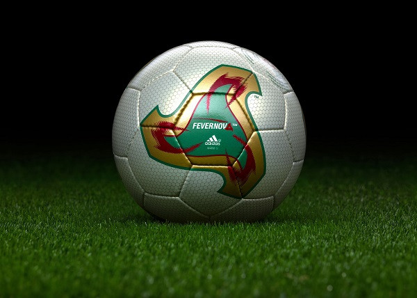 Quả bóng đá Adidas Fevernova, đại diện cho World Cup Châu Á