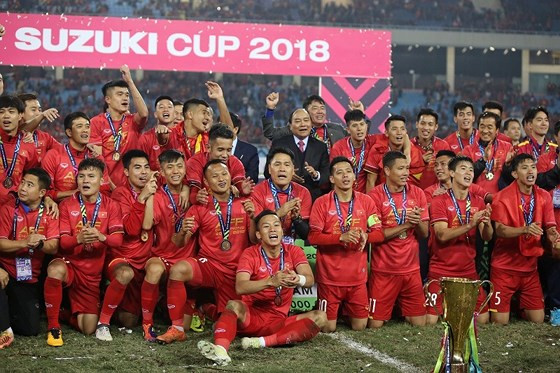 Quốc ca Việt Nam bóng đá vang lên trong niềm vui chiến thắng AFF Cup 2018