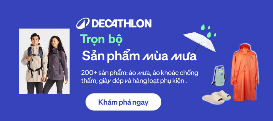 Người chạy Marathon với giày thể thao chuyên nghiệp trên đường ướt
