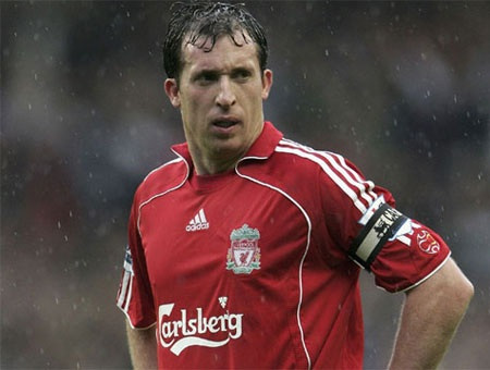 Robbie Fowler của Liverpool ăn mừng cú hat-trick nhanh nhất trước Arsenal
